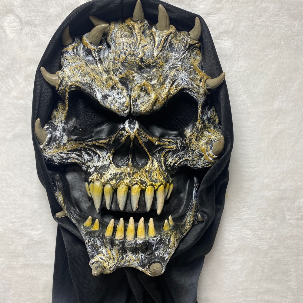 Spirit‎ Halloween Skull Mask Ghoul Crypt Creature Hood Scary Costume Accessory